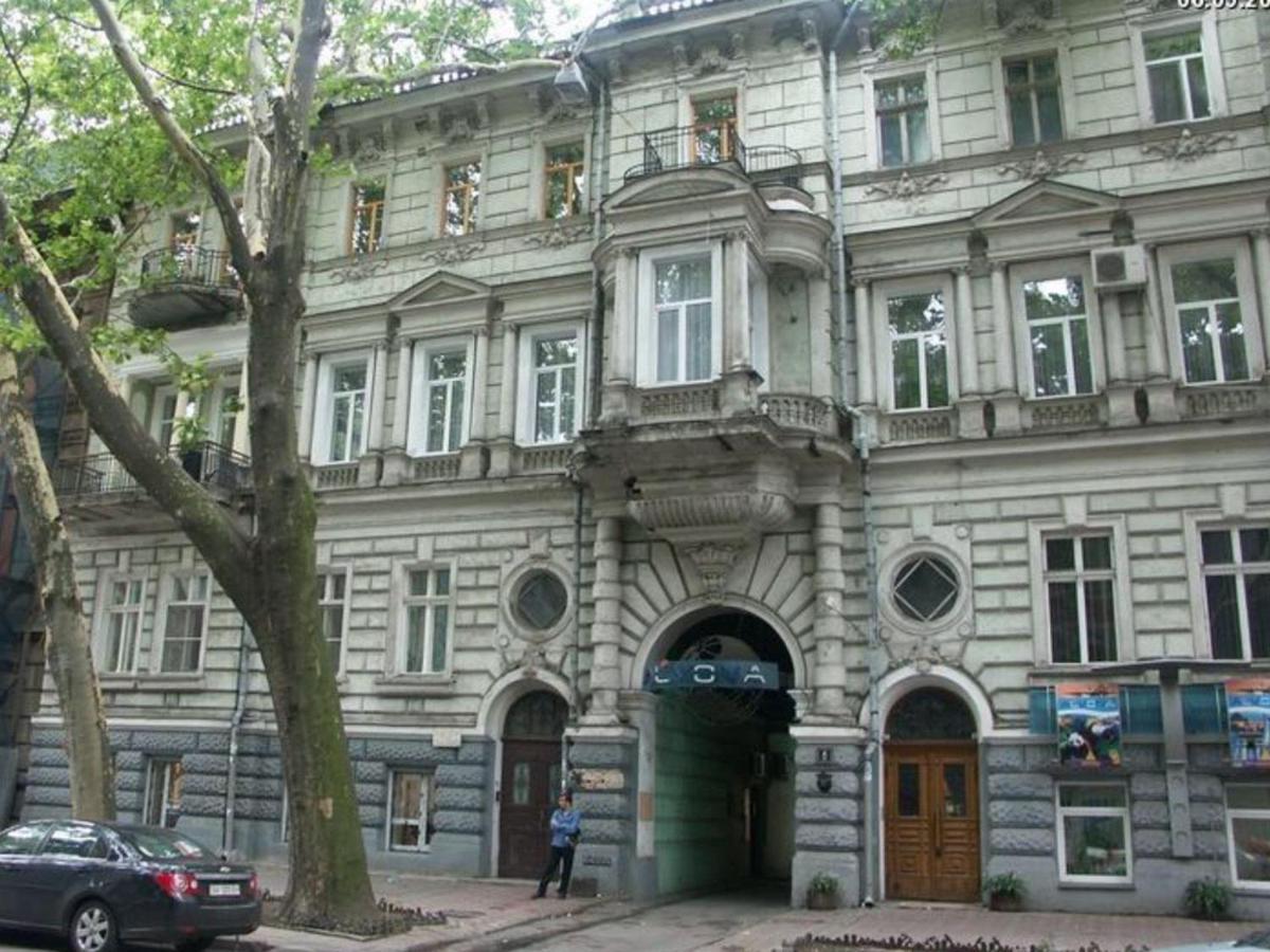 Mini-Hotel In The Very Heart Of Odessa Exterior foto